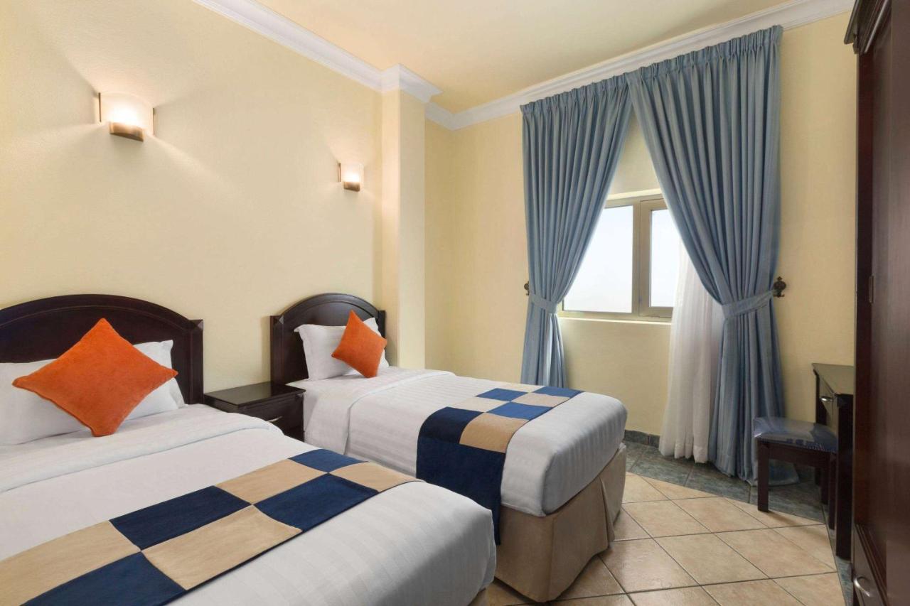 Howard Johnson Dammam Hotel Екстер'єр фото